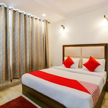 Oyo Hotel New Geetanjali Near Gautam Buddha Park Лакхнау Экстерьер фото
