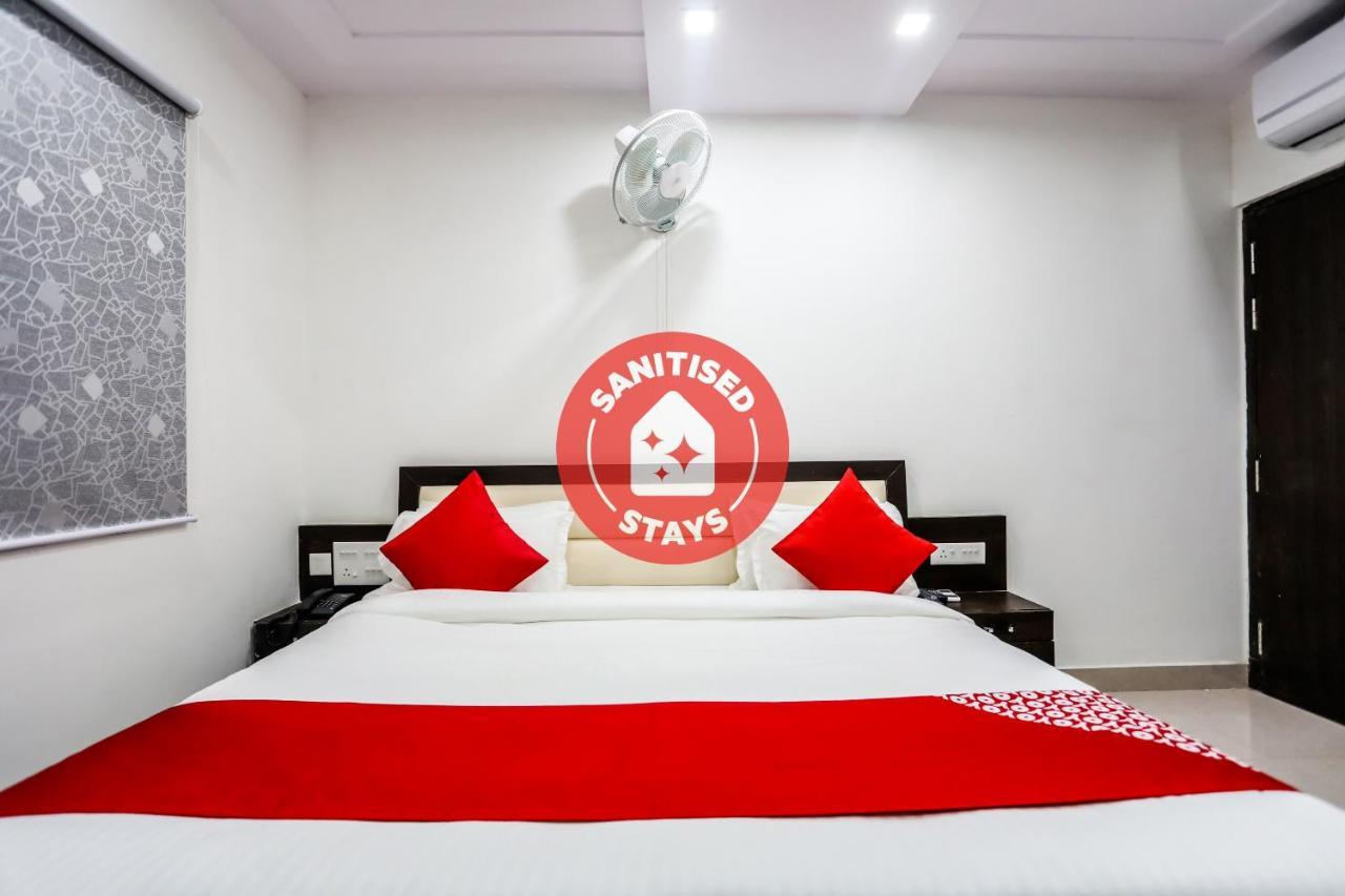 Oyo Hotel New Geetanjali Near Gautam Buddha Park Лакхнау Экстерьер фото