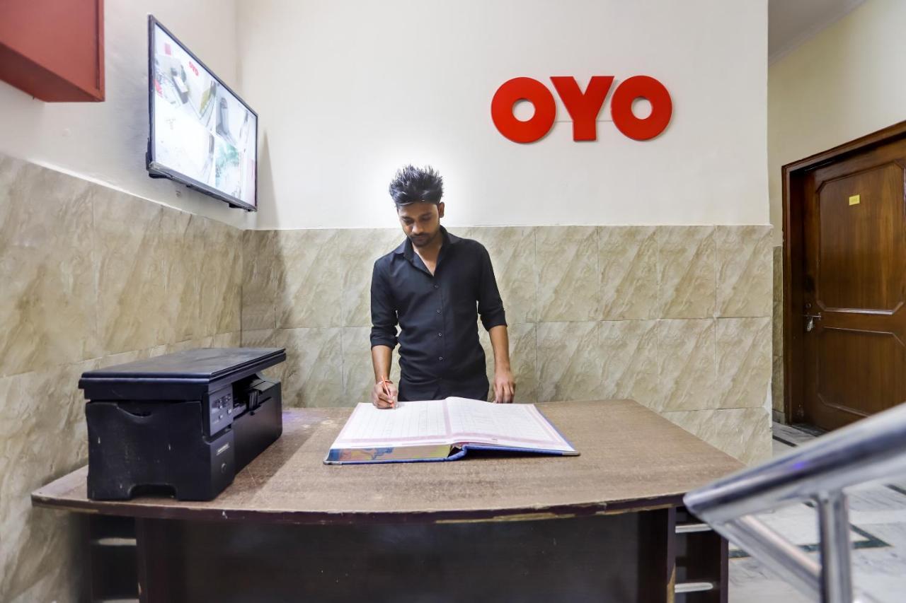 Oyo Hotel New Geetanjali Near Gautam Buddha Park Лакхнау Экстерьер фото