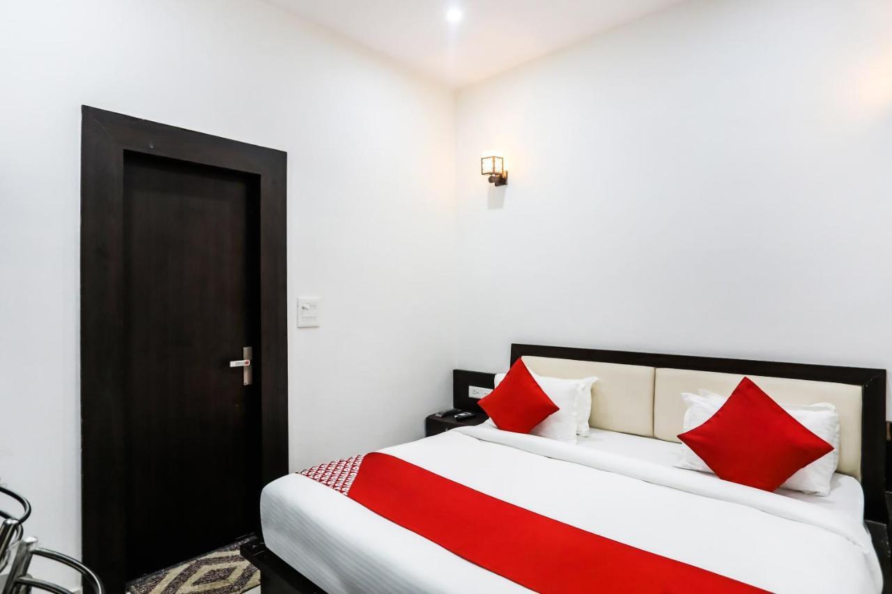 Oyo Hotel New Geetanjali Near Gautam Buddha Park Лакхнау Экстерьер фото