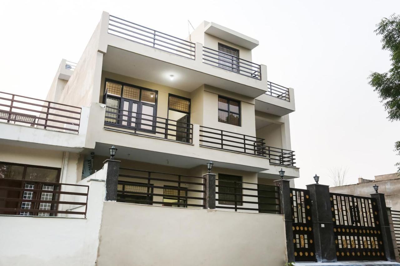 Oyo Hotel New Geetanjali Near Gautam Buddha Park Лакхнау Экстерьер фото