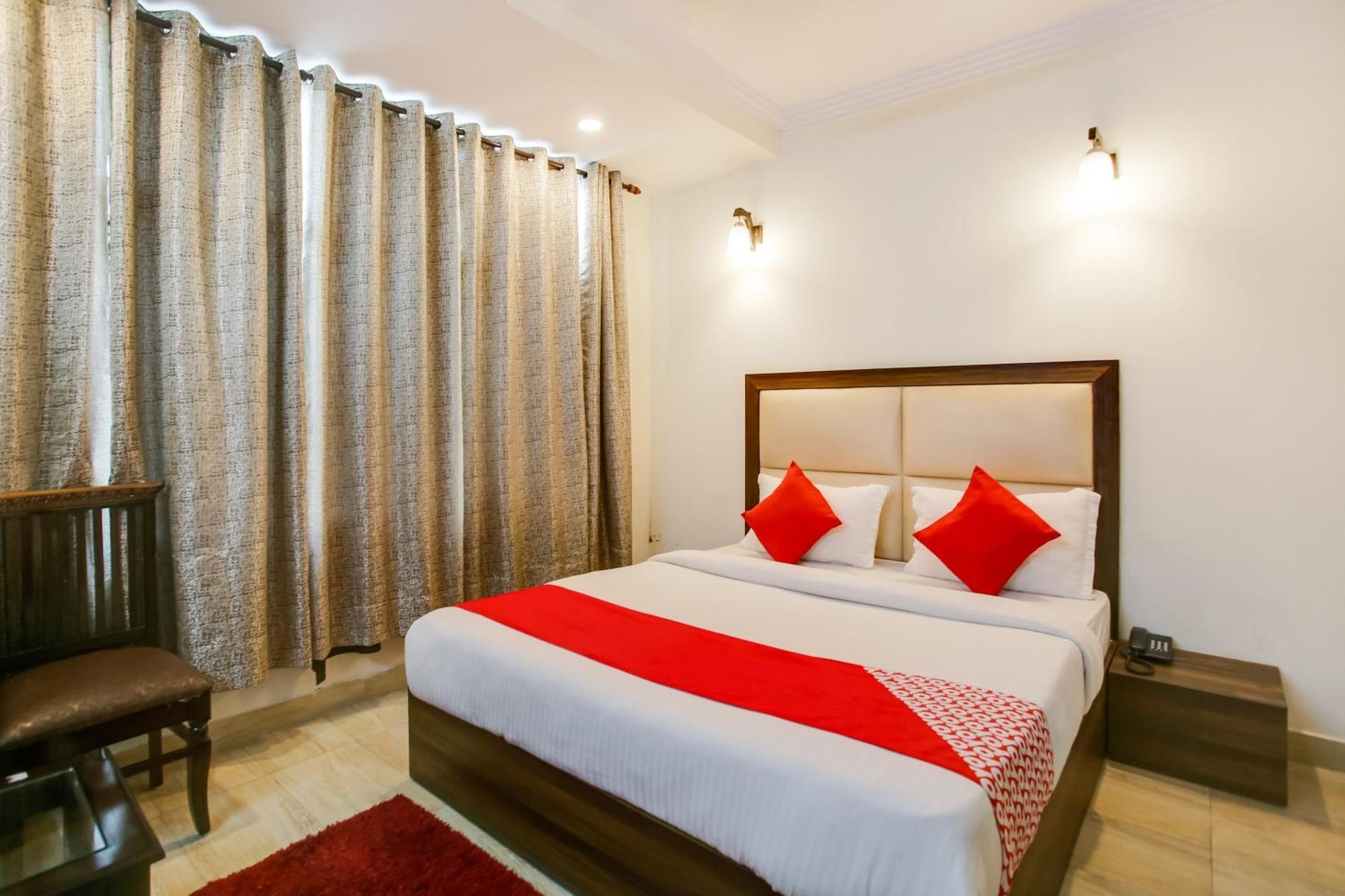 Oyo Hotel New Geetanjali Near Gautam Buddha Park Лакхнау Экстерьер фото